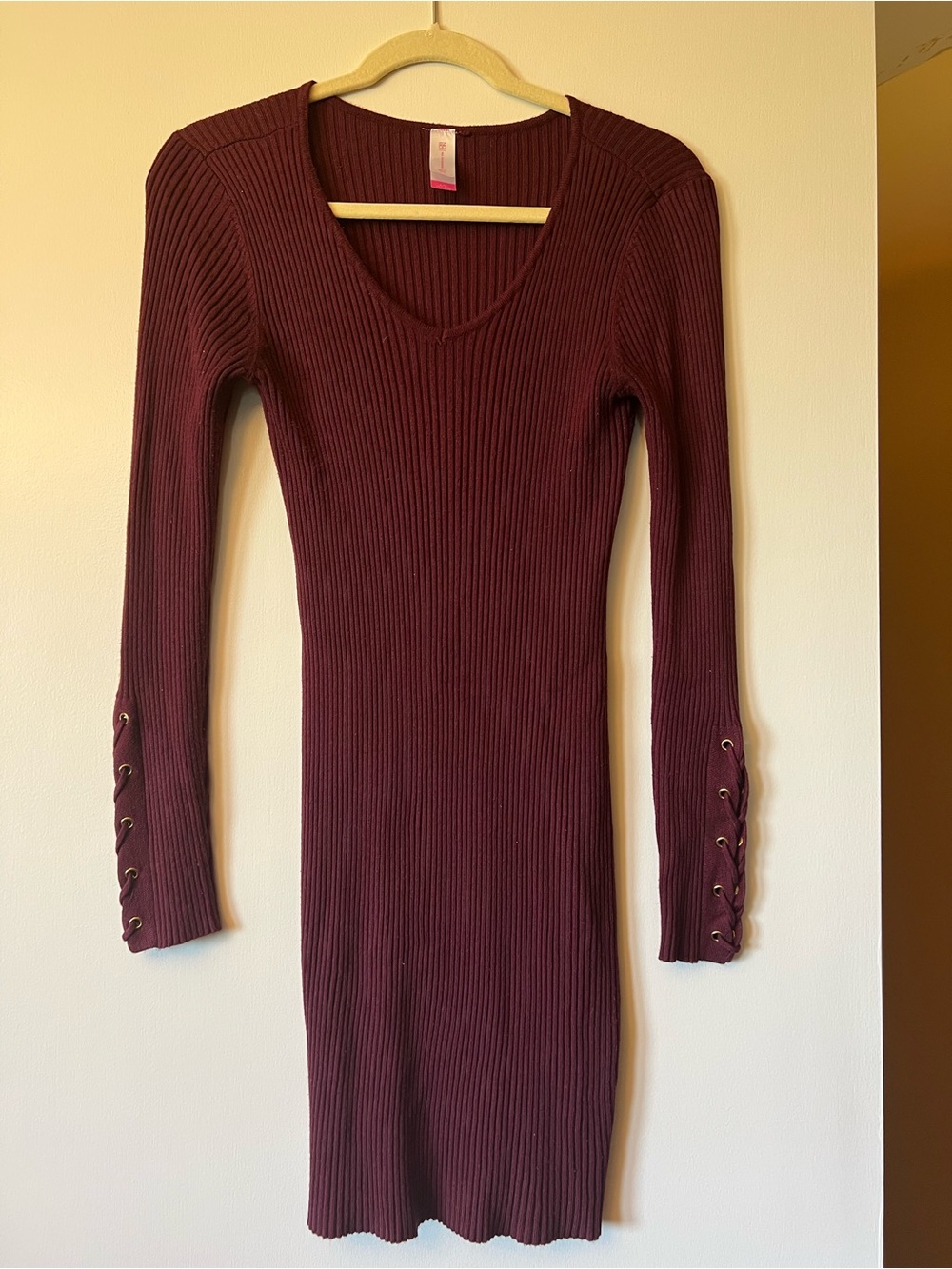 Ribbed V-Neck Long Sleeve Dress - Burgundy